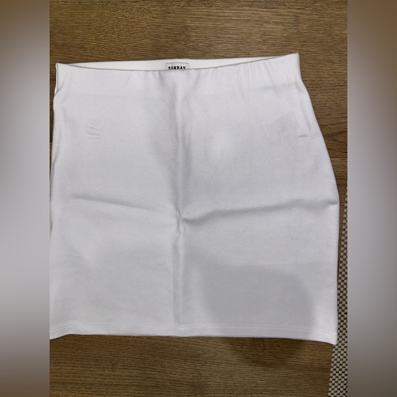 White Women's Skirt- aritzia - Picture 1 of 1